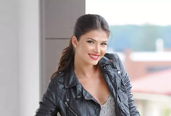 Monica Barladeanu - Viata la 33 de ani