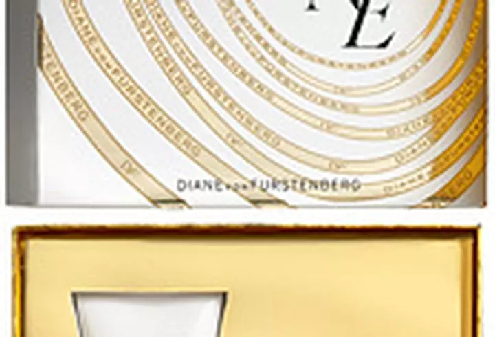 Mos Craciun comanda de pe noul website Farmec