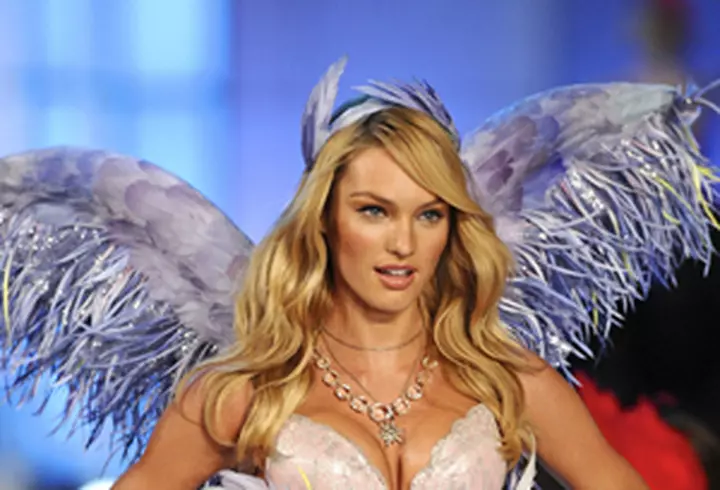 Vedete pe podiumul Ritei Muresan