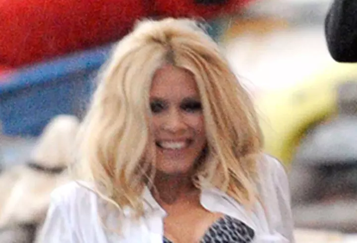 Vedete la shoppingul de Craciun: Jessica Alba, Pink, Natalia Vodianova, Gwen Stefani