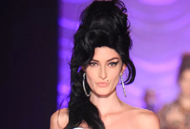 Timestrings, noua colectia de incaltaminte de la Valentino, sfideaza timpul