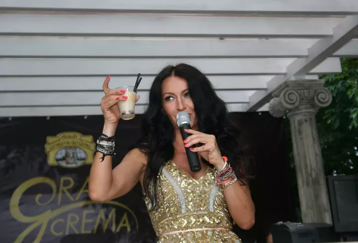 Amfitrion - Acasa la Diana Sucu