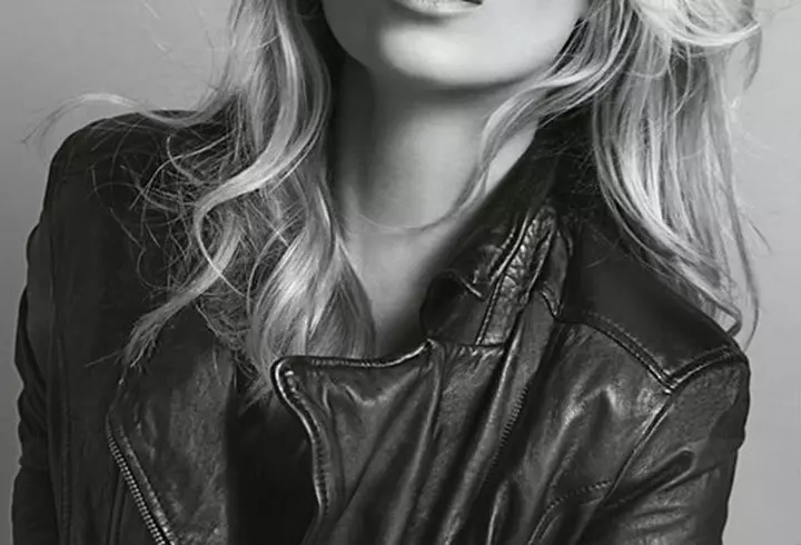 Jessica Biel, superba intr-o rochie stralucitoare