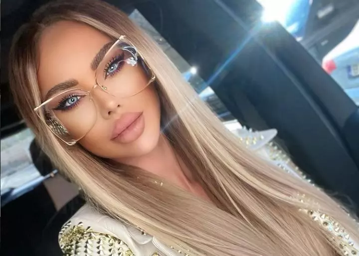 bianca-dragusanu-mai-sexy-ca-niciodata-vedeta-s-a-pozat-goala-in-asternuturi_2_size24