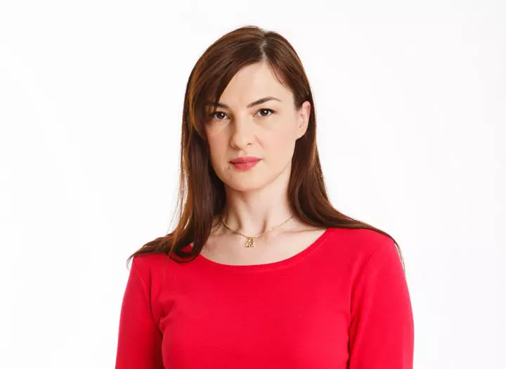 Ioana Flora8