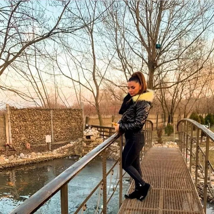 cine-e-Petronela-Cinori-de-la-Mireasa