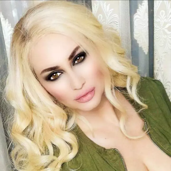 julia-de-nerecunoscut