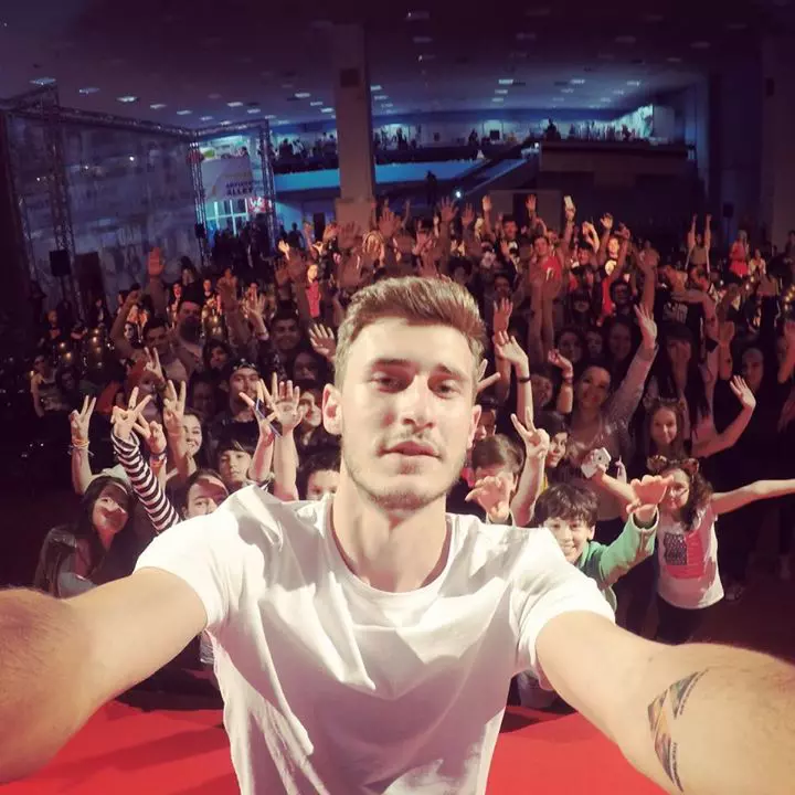 11110266_1100335359996194_569840343673428074_n-1