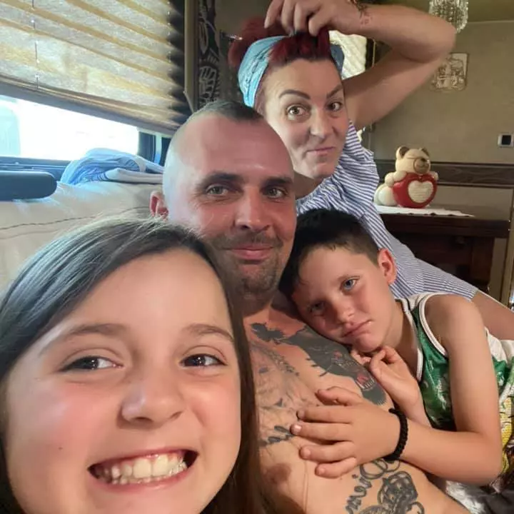 cine-este-sandy-medini-de-la-splash-vedete-la-apa11