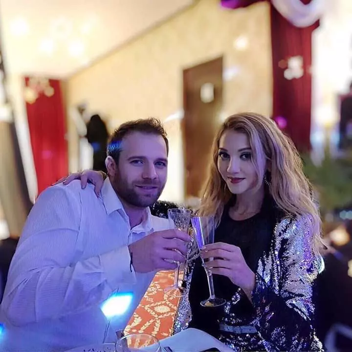 Simona-Nae-a-nascut-in-secret-3