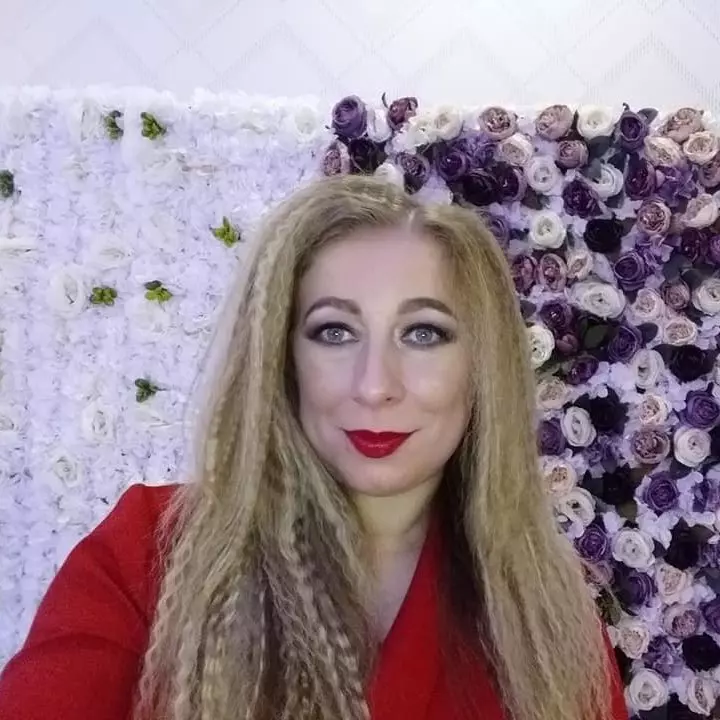 simona sandulescu artista