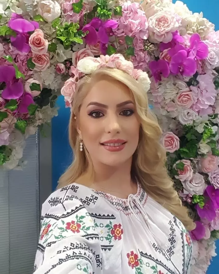 Ornela Pasăre