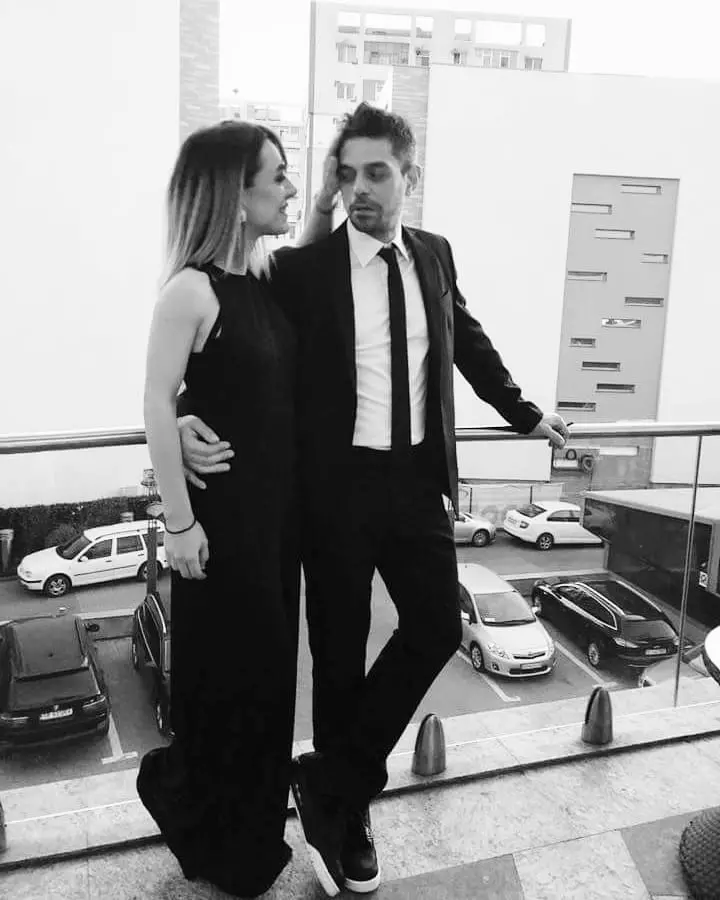 cine-este-sotia-lui-doc-7