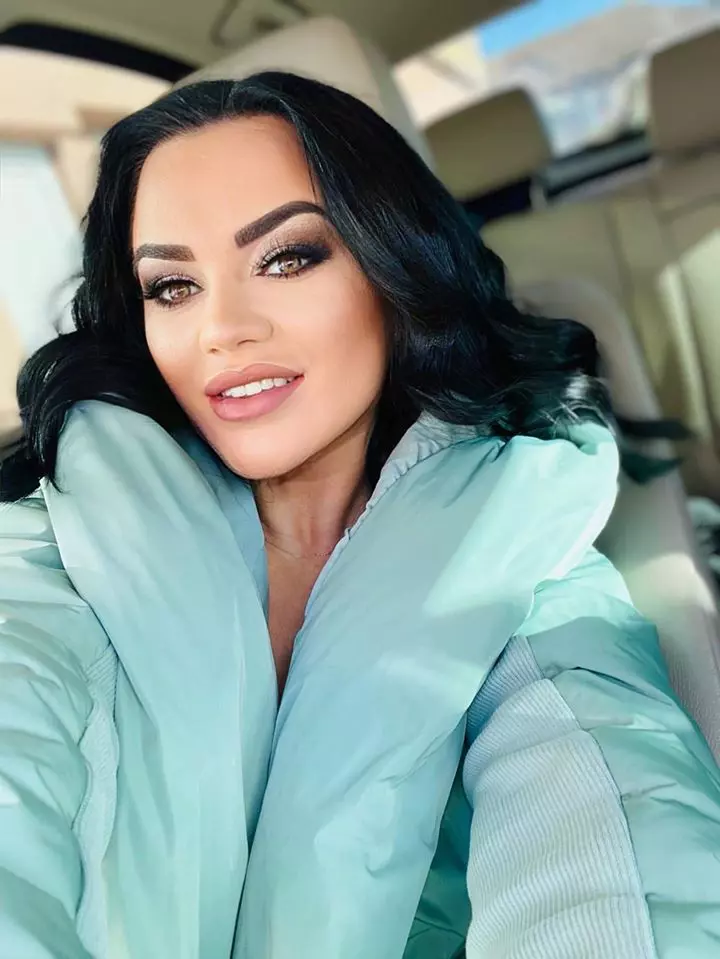 Carmen-de-la-Sălciua-3