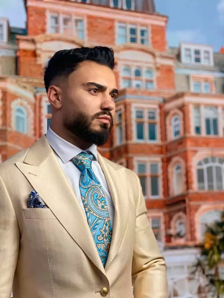 cati-bani-ia-jador-pentru-o-cantare-4