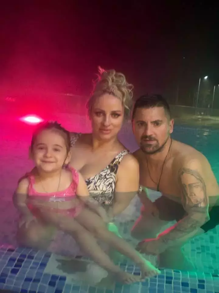 sanziana-buruiana-familie2-1