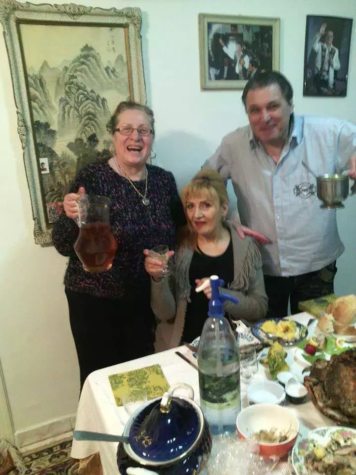 fb_img_1669933140729-1