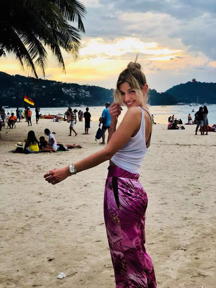 Alina Eremia, impresionată de Thailanda (2)