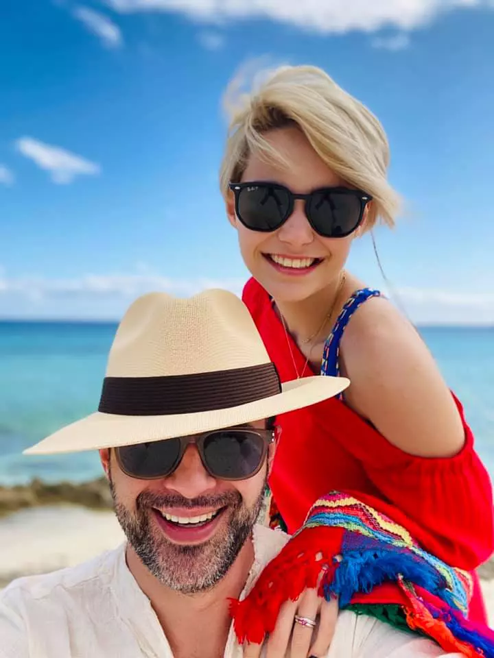 Mihai Gâdea și fiica lui, Karina Maisha