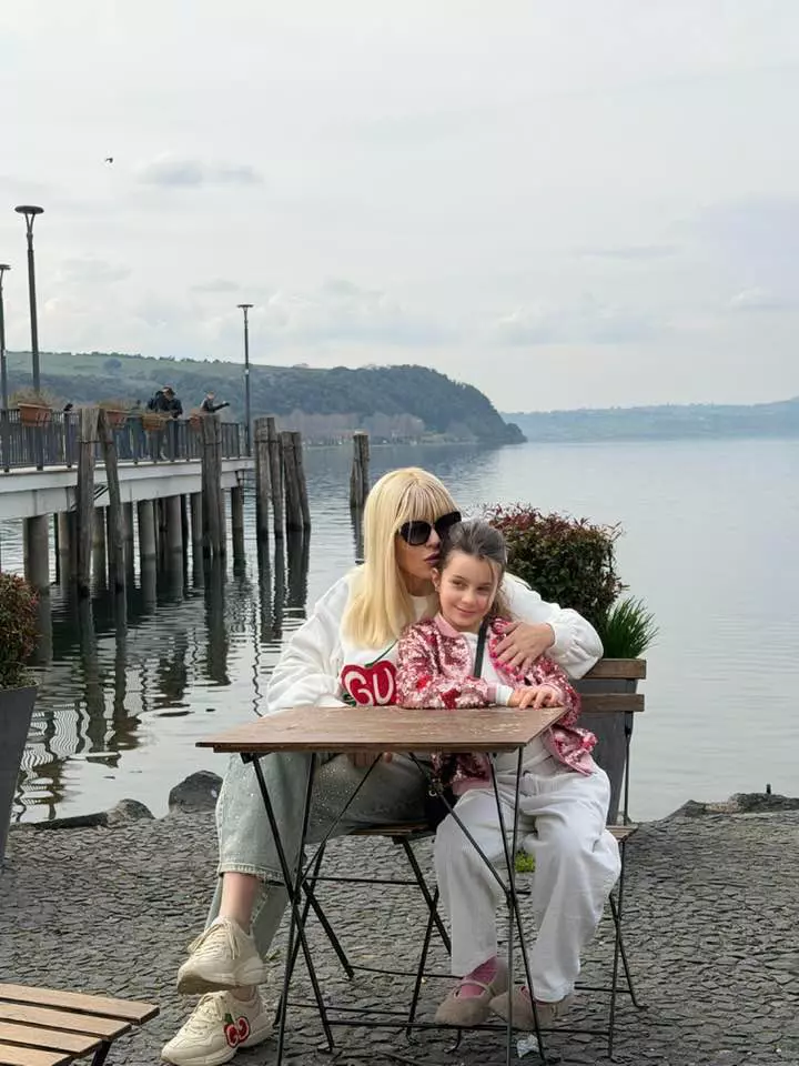 elena udrea si eva maria