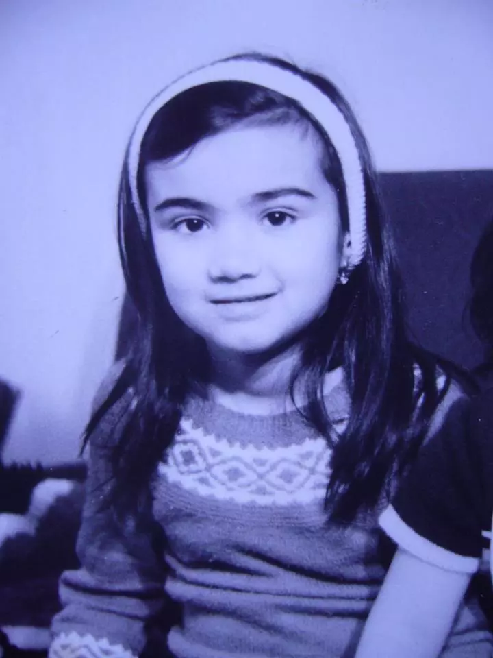 Adriana Bahmuteanu in copilarie
