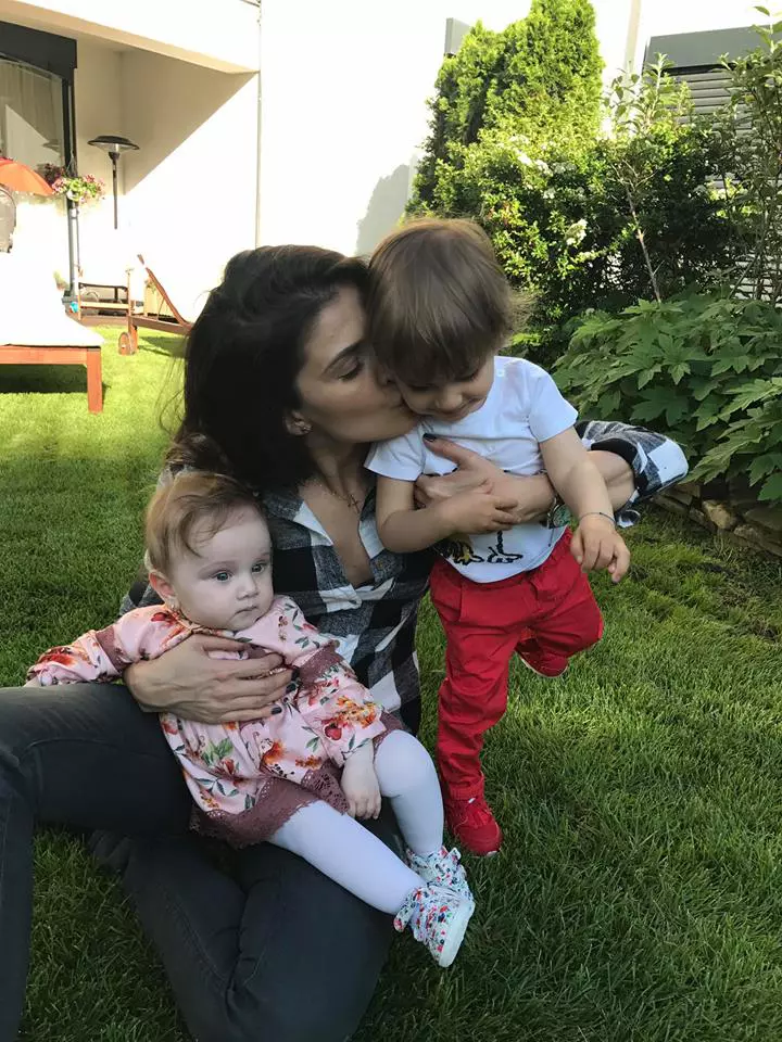Alina Pușcaș si copiii sai
