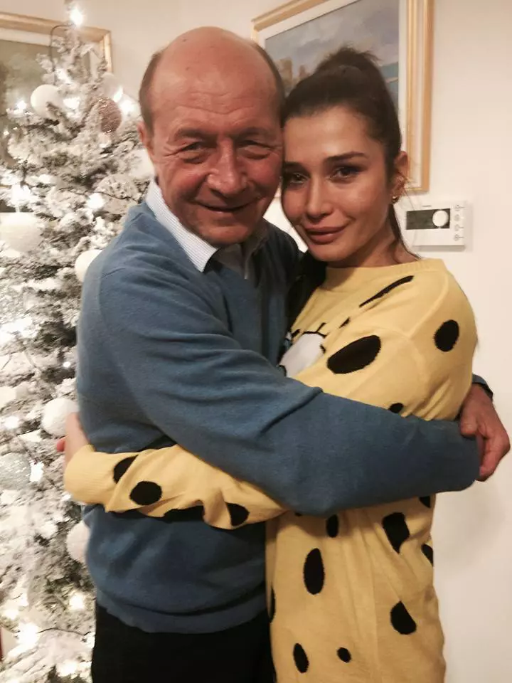 Elena Băsescu este insarcinata 2