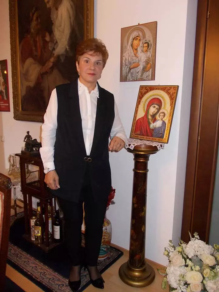 Ionela Prodan 3