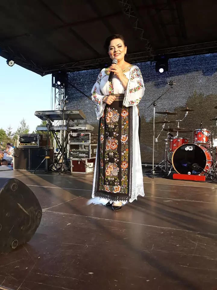 Povestea cutremurătoare a cântăreței care a fost împușcată în cap de soțul ei (1)