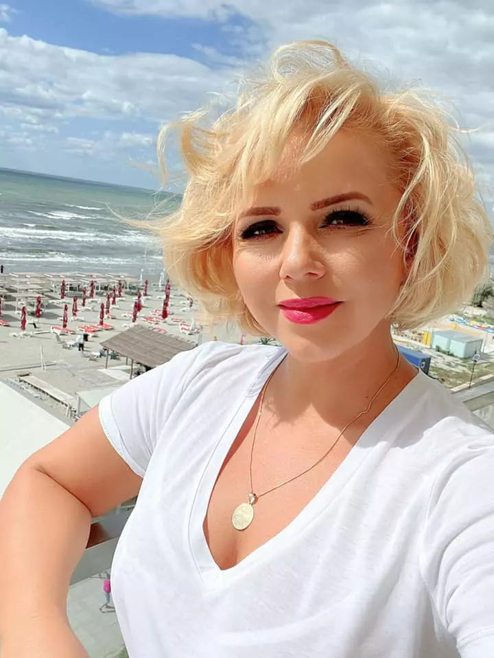 Cornelia Rednic la mare