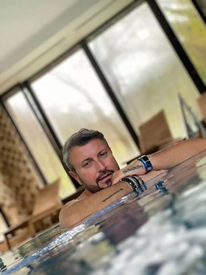 Cătălin Botezatu în apă