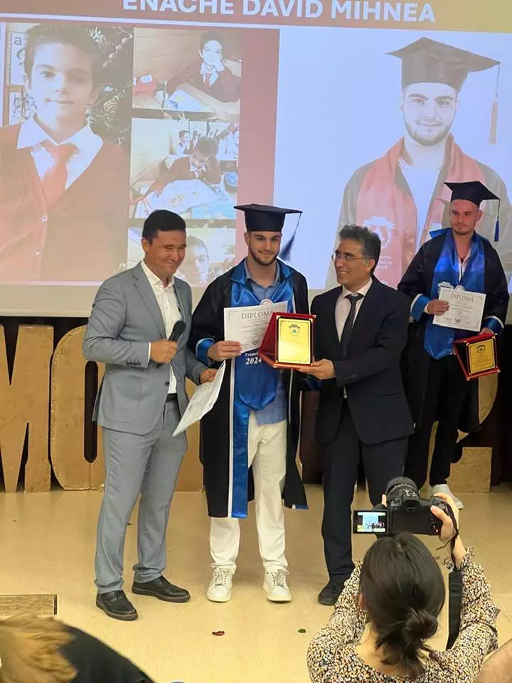 David, fiul Iulianei Marciuc și al lui Adrian Enache (6)