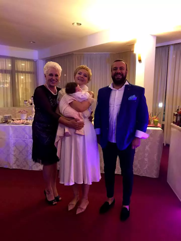 Dana Grecu și-a botezat fetița