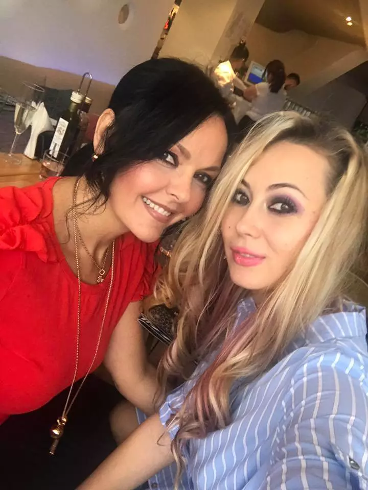 Manuela Fedorca arată foarte bine la 49 de ani.