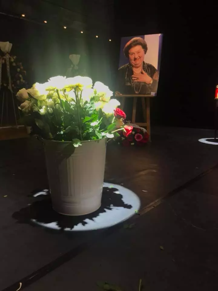 Andreea Berecleanu la priveghiul Tamarei Buciuceanu 1