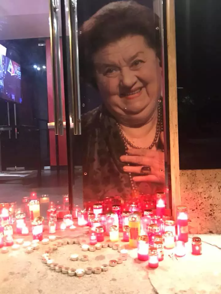 Andreea Berecleanu la priveghiul Tamarei Buciuceanu 2