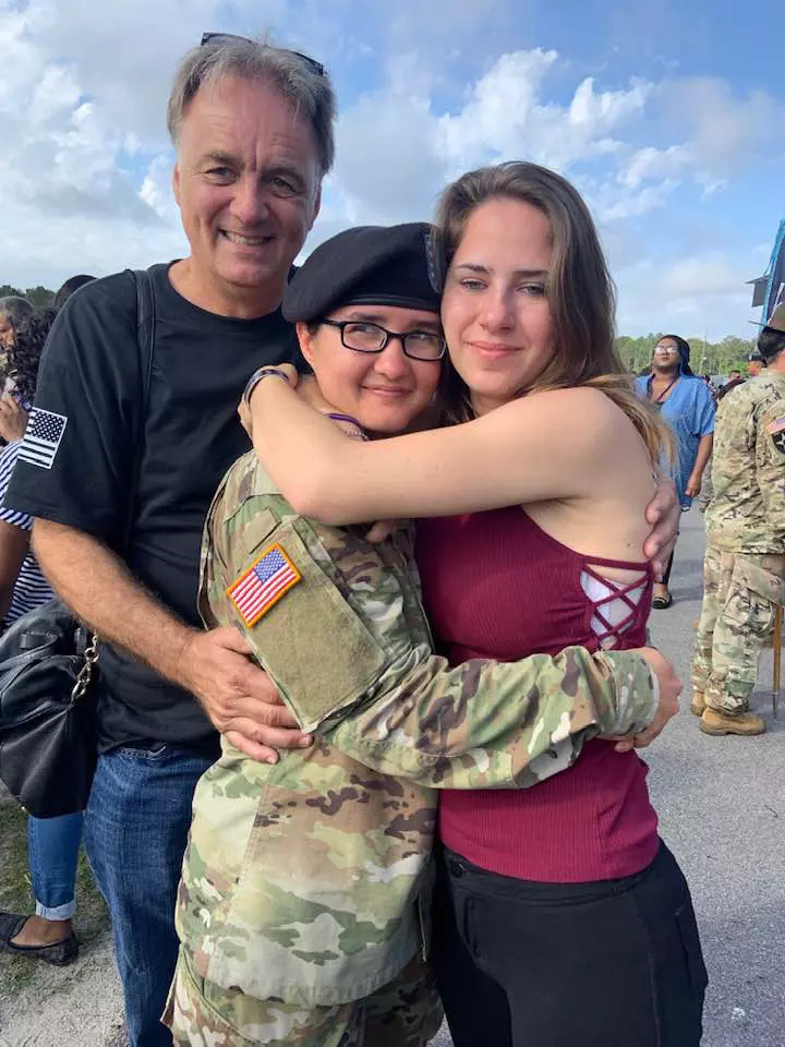 sotul-Elenei-Carstea-si-fiicele-lor