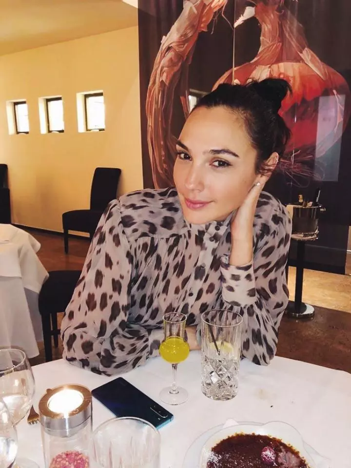 Gal-Gadot-5