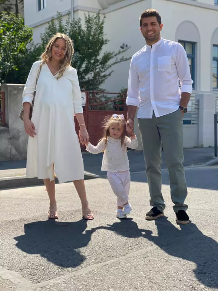 Laura-Cosoi-a-născut-2-1