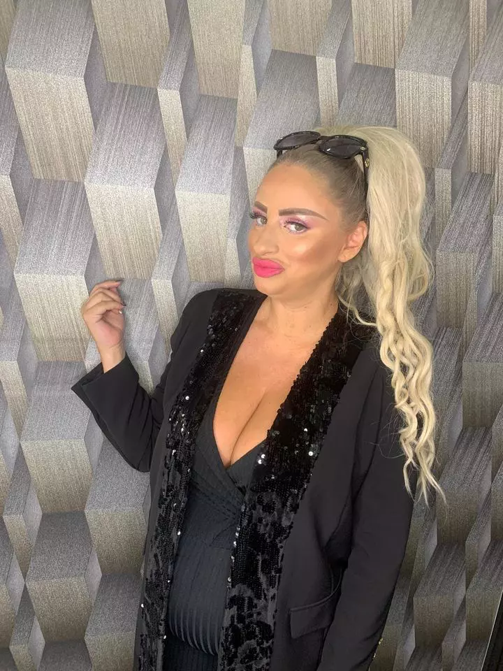 Sânziana-Buruiană-a-născut-7