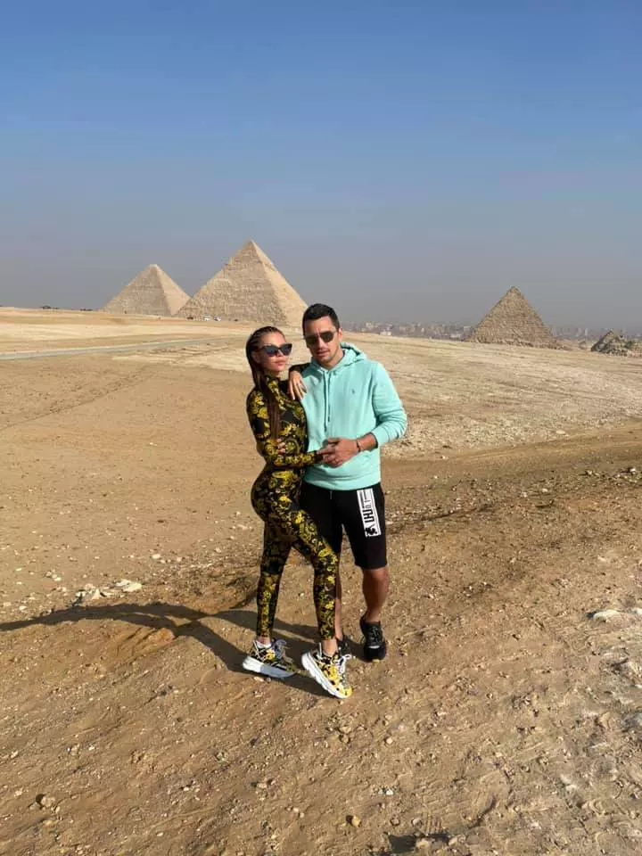 Flick-Denisa-Hodisan-casa-noua-1