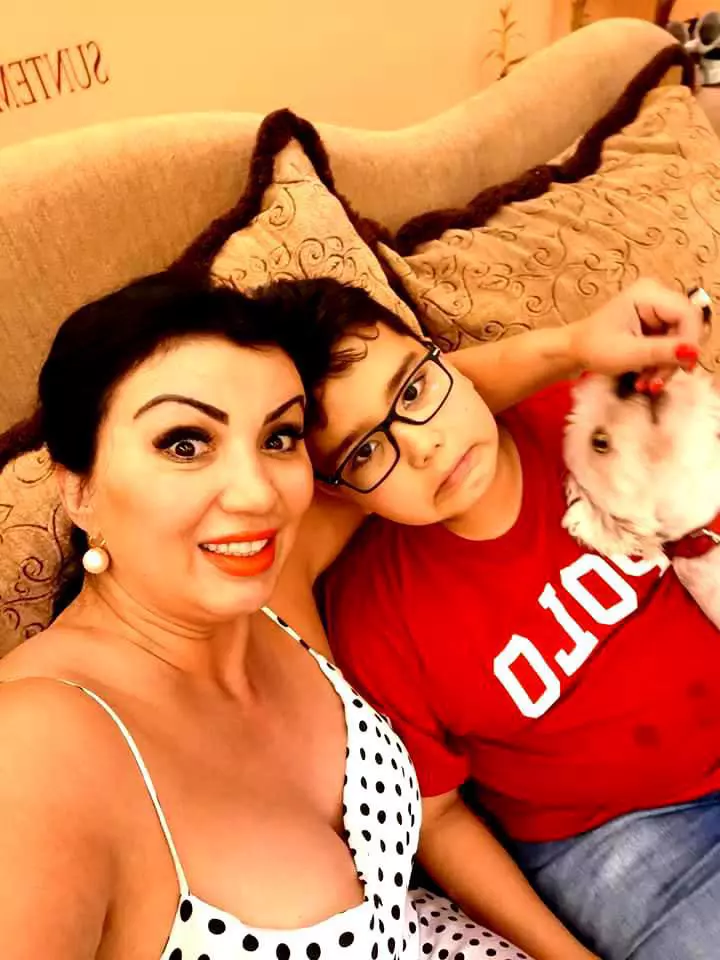 Adriana-Bahmuteanu-5-2-1