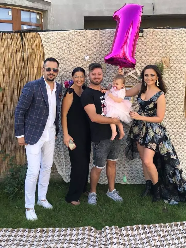 42407541-1943008275758672-411092579988275200-n