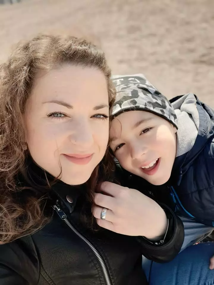 elena-gatcin-romanii-au-talent-golden-buzz3