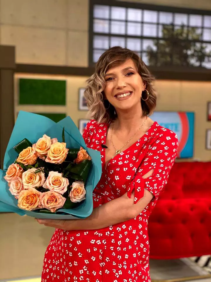 adela-popescu-inainte-de-a-naste-al-treilea-copil-2