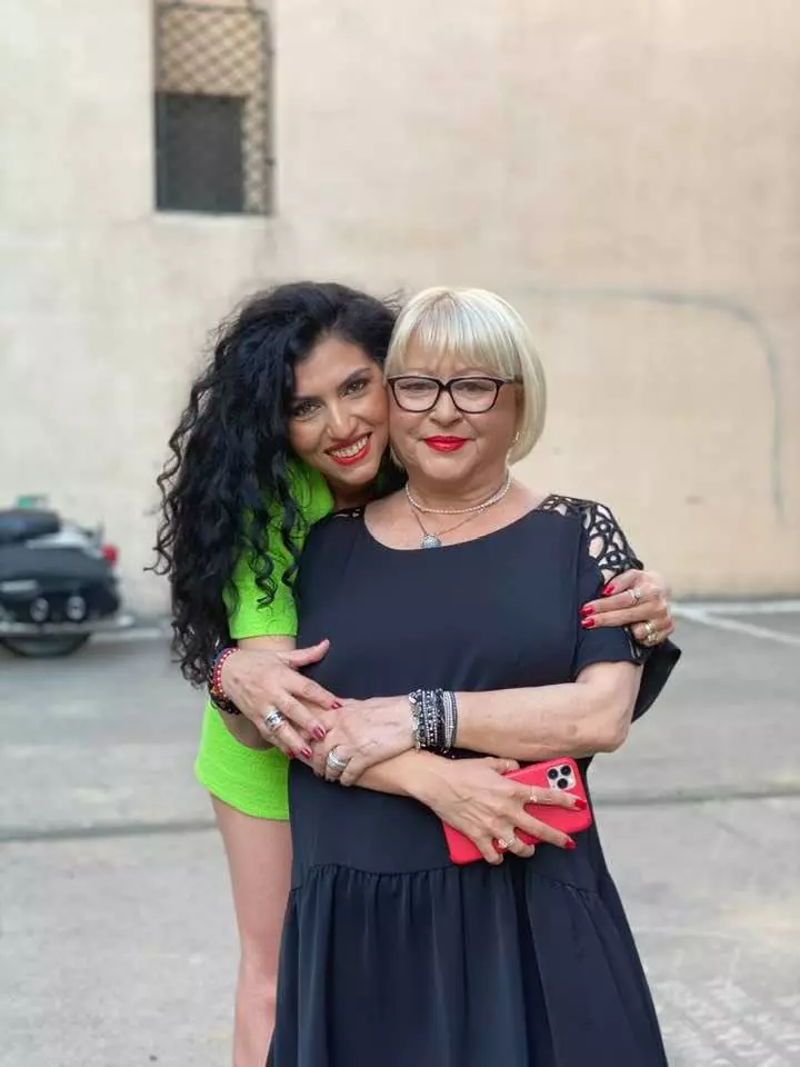 208083965_10225831879769893_1819410750112656959_n