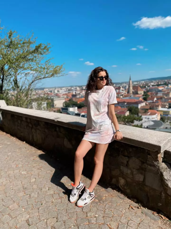 Chelsea-Grandabura-splash-3