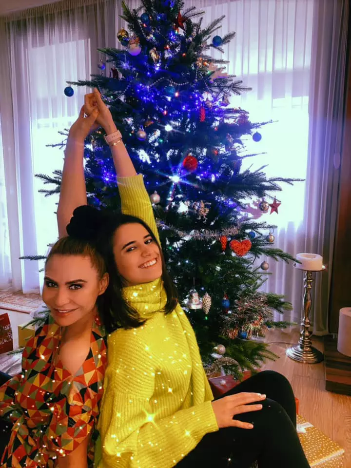 adina-buzatu-fiica-sarah-partenere-de-afaceri-5