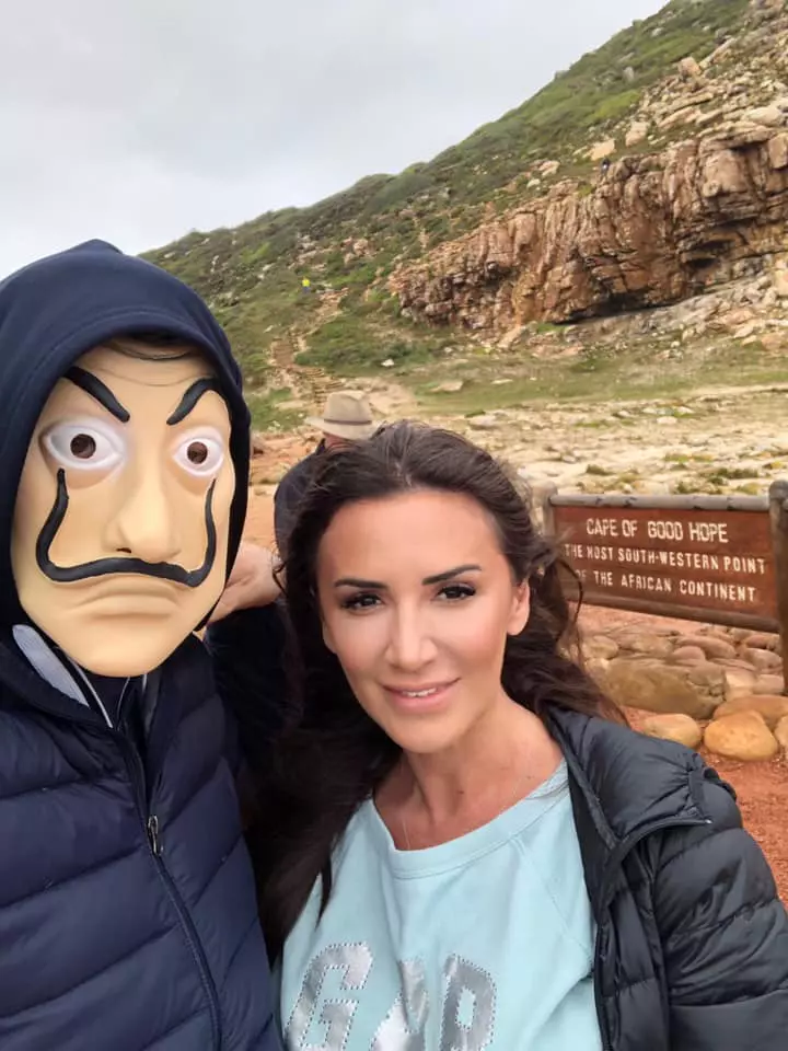 mara-banica-insarcinata-burtica-de-gravida-8