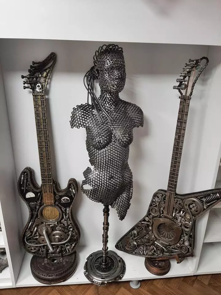 Florin-Calinescu-il-vedea-deja-bogat.-Cati-bani-face-Regele-saibelor-de-la-Romanii-au-talent-8